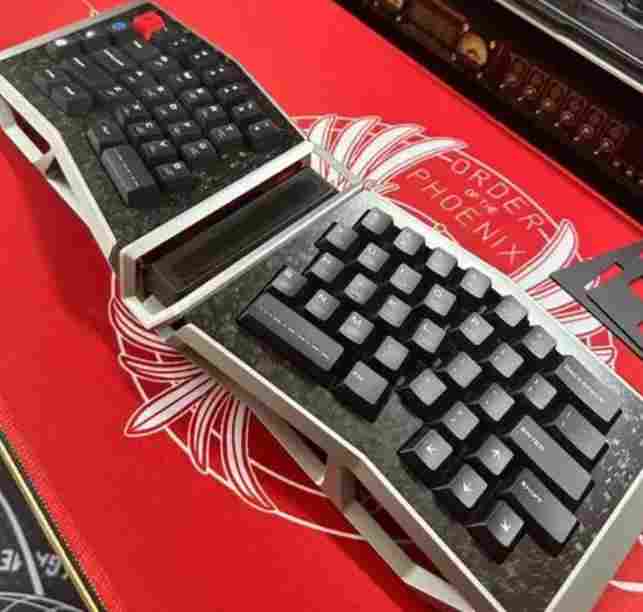 《Berserk or Die》评测：我为什么不用鼠标？