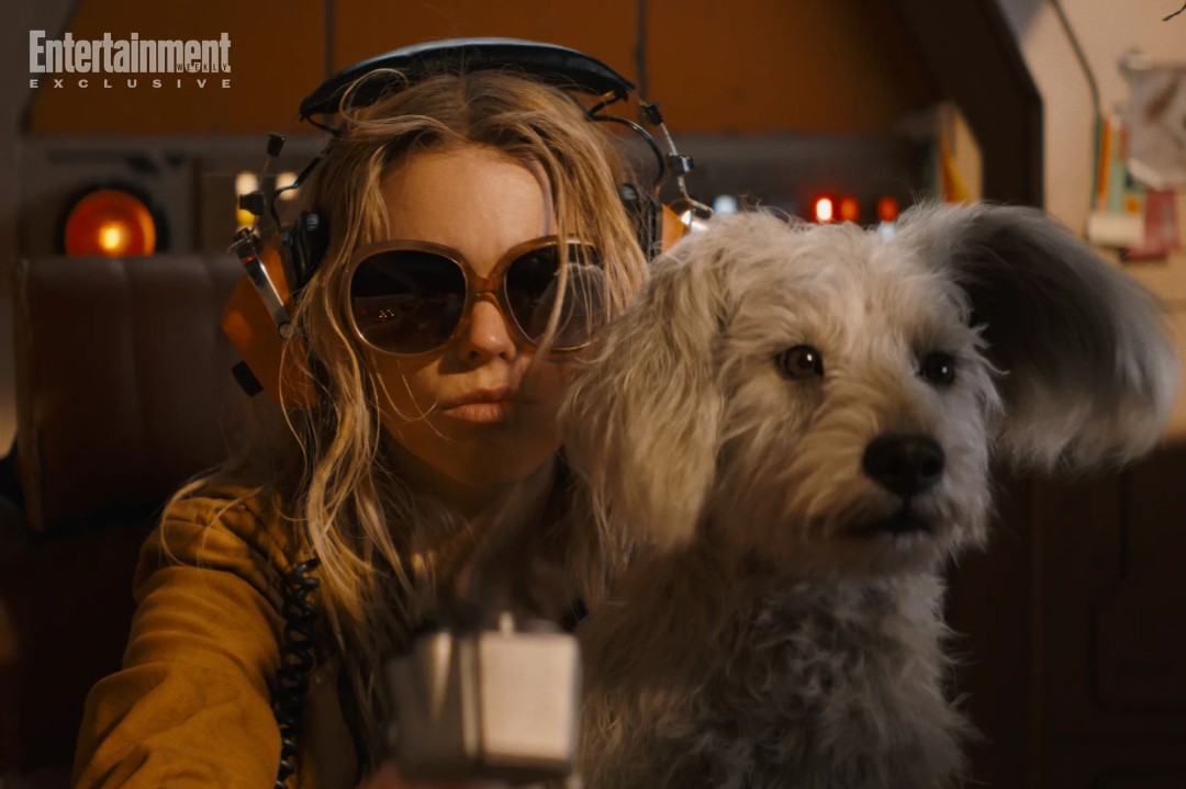 DC电影《超级少女》新预告 又是为了一只狗大杀四方